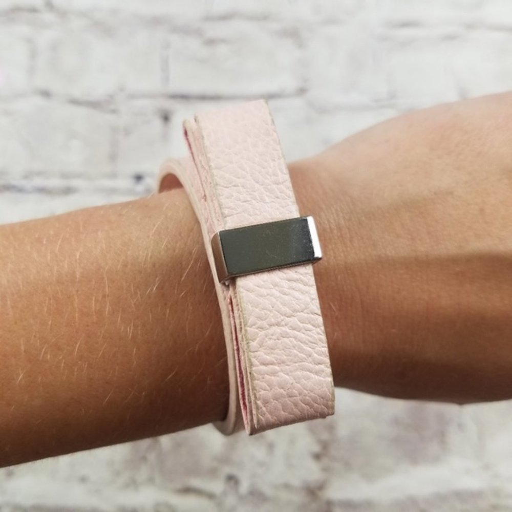 BCBGeneration Light Pink Faux Leather Bow Bracelet Glam Vegan Classic Preppy
